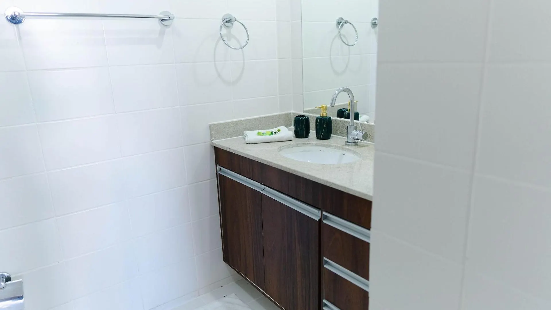 Apartment Ferienwohnung F1717 Duplex No Coracao De Brasilia/ Estacionamento & Wi-Fi Incluso